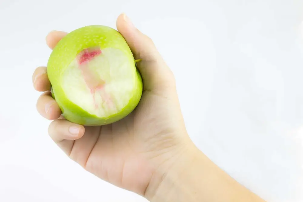 کیا آپ کے مسوڑھوں سے خون آتا ہے؟