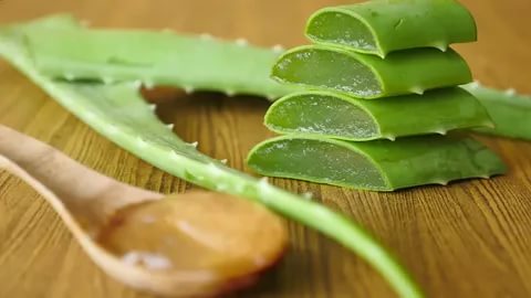 پہلے نچلے پتے اتارلیں