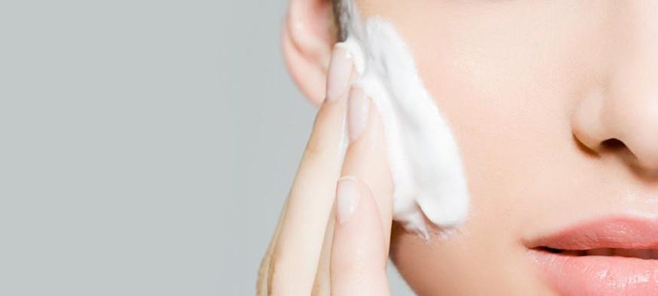 خشک اورچکنی جلد دیکھ بھال موائسچرائزر