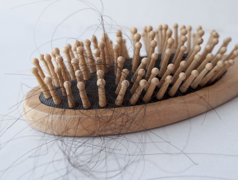 کیا سکارف پہننےسے بال گرتے ہیں؟