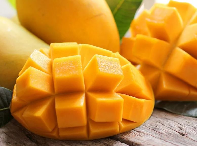 آم کے چھ طبی فوائد وزن گھٹائے بھی بڑھائے بھی جلد پرمثبت اثر