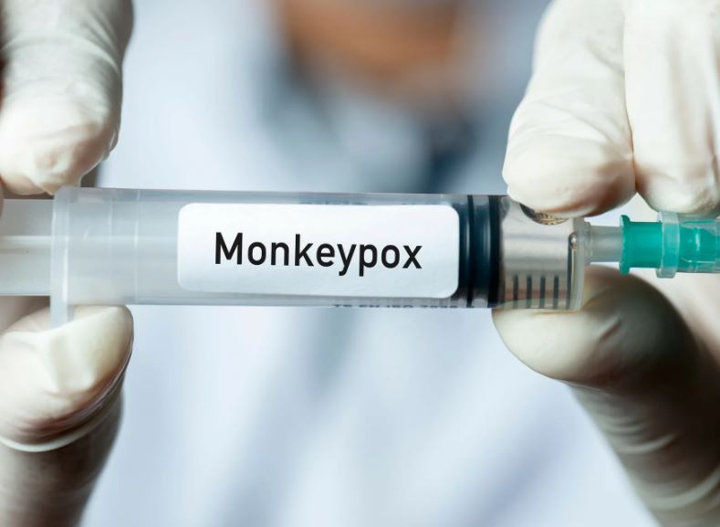 منکی پوکس مرض  چیچک سے ملتی علامات ریشز مریضوں کو دوسروں سے الگ کریں