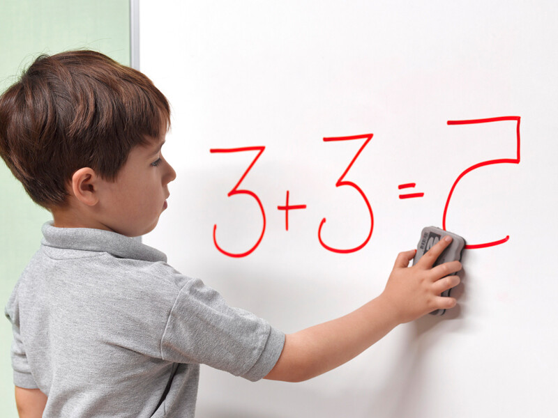 ڈسلیکسیا کی علامات-ڈسلیکسیا (پڑھنے اور سیکھنے میں دشواری) -شفانیوز