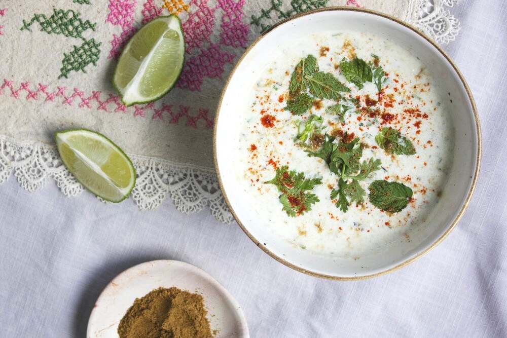 گوشت کو ہضم کرنے کے لیے مزیدار رائتے اور چٹنیاں