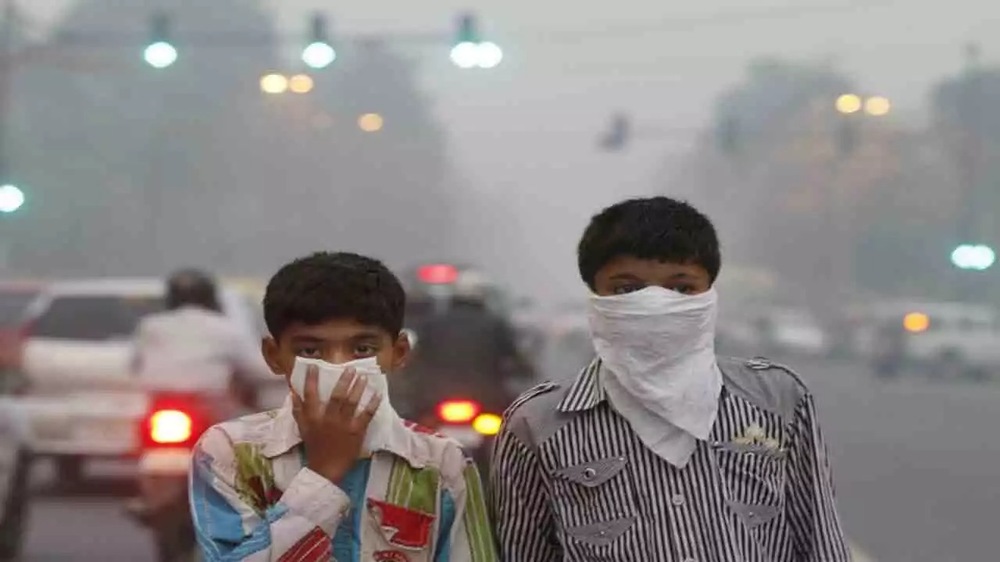 فضائی آلودگی سے خشک کھانسی اور سانس کی بیماریوں میں اضافہ- شفا نیوز