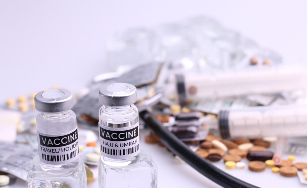 عمرہ زائرین کو جعلی ویکسین دیے جانے کا انکشاف- شفا نیوز