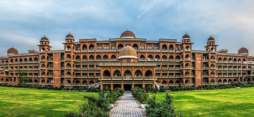 پشاور یونیورسٹی کو ہیلتھ کورسز روکنے کی ہدایت- شفا نیوز