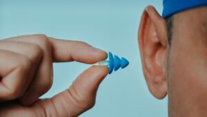 ایئر پلین ایئر: ہوائی جہاز میں کان بند ہونے کا مسئلہ- شفا نیوز