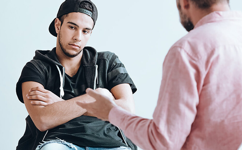 نفسیاتی مسائل: نوجوان مرد علاج سے کتراتے کیوں ہیں؟