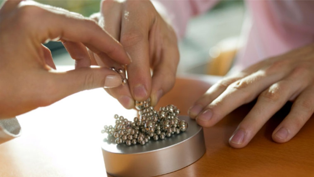 لڑکے کے پیٹ سے 100 مقناطیس نکالنے کی کامیاب سرجری