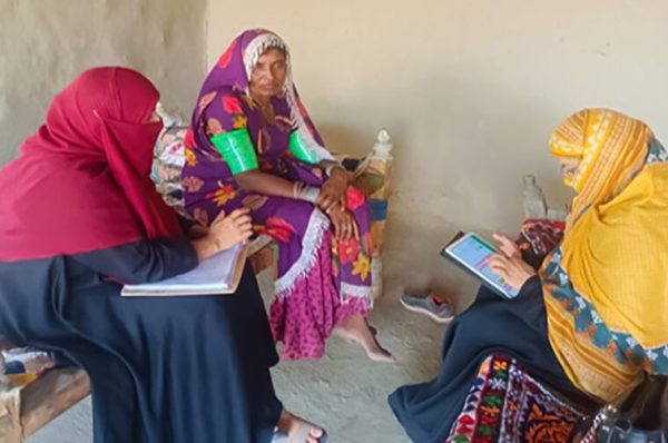 پاکستانی لیڈی ہیلتھ ورکرز کیلئے عالمی بریکنگ تھرو ایوارڈ