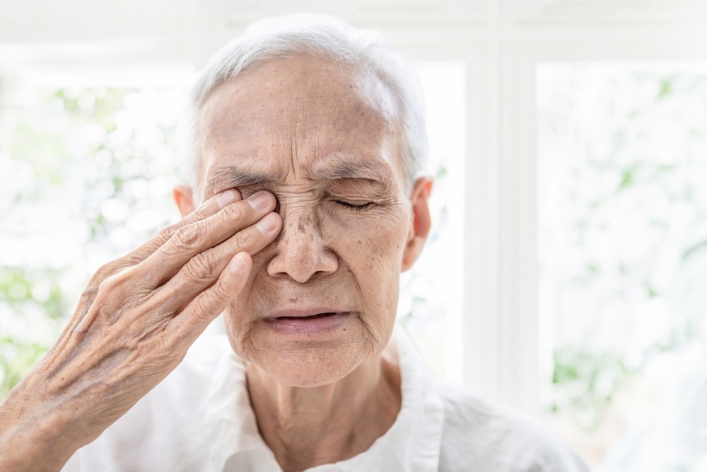 Dry Macular Degeneration: Gradual Central Vision Loss