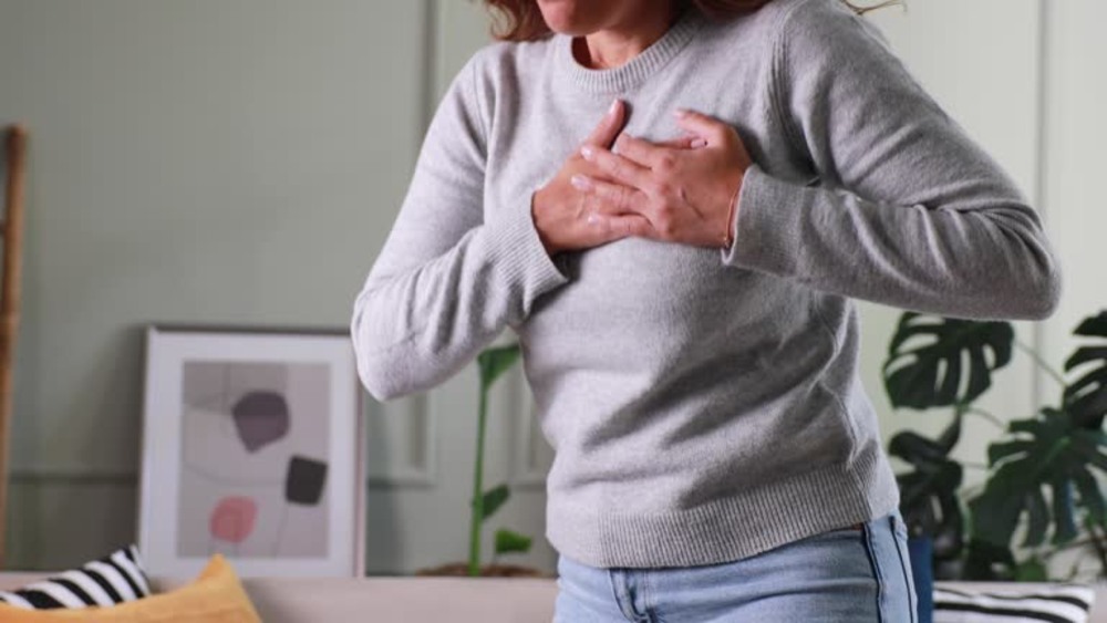 سینے میں درد کے بغیر بھی دل کا مرض، خواتین ہوشیار رہیں