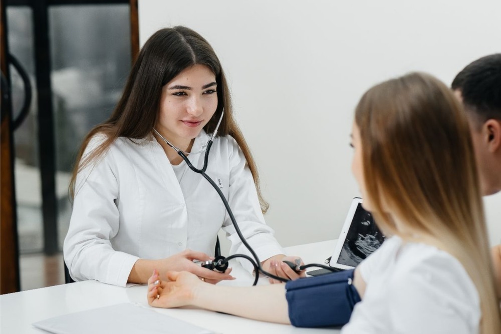 خواتین کی صحت پر لاہور میں تین روزہ کانفرنس کا آغاز