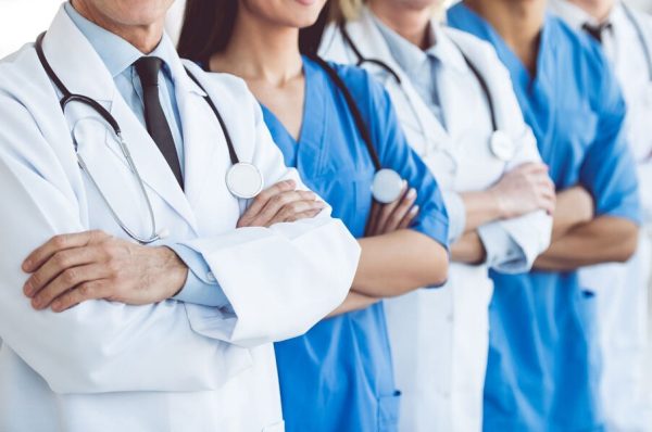 پاکستان میں طبی عملہ عالمی معیار سے کم