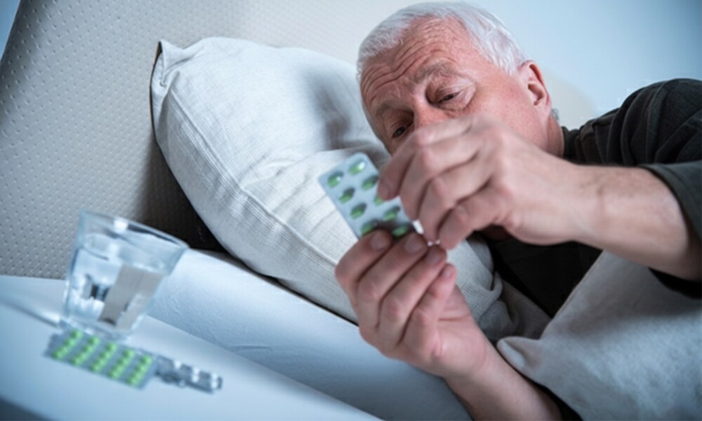 نیند کی گولیاں کم کریں، بڑھاپا بہتر گزاریں