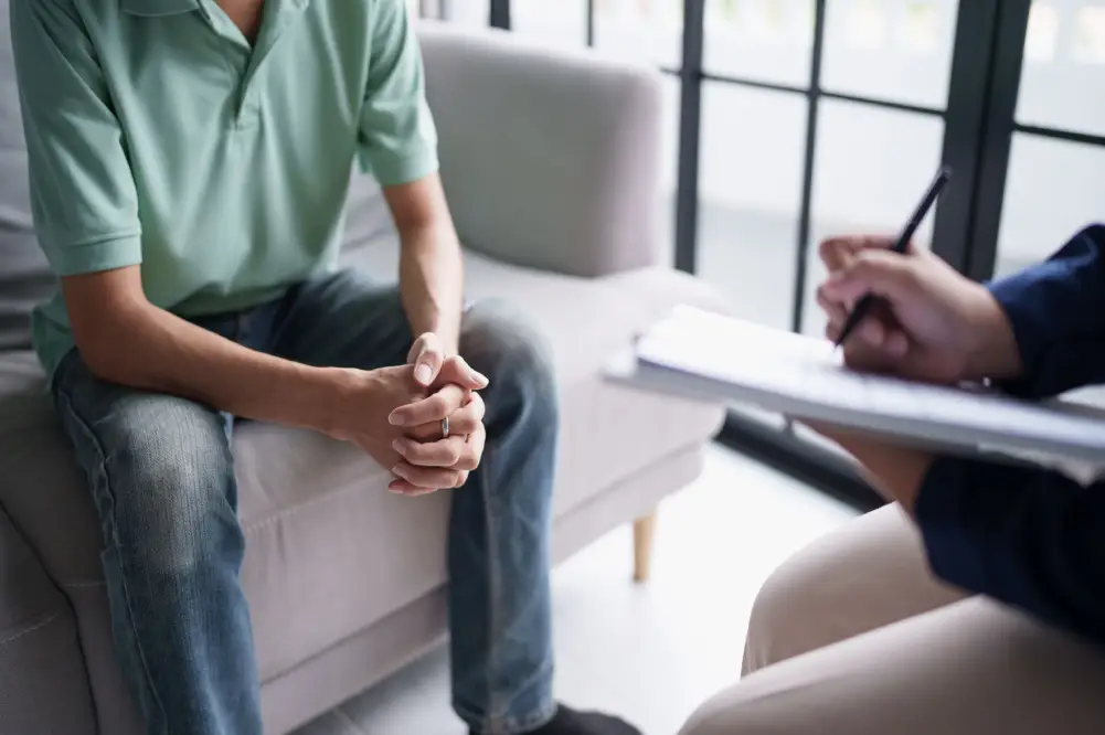 Varicocele symptoms, enlarged testicular veins, male infertility, diagnosis, and treatment illustration