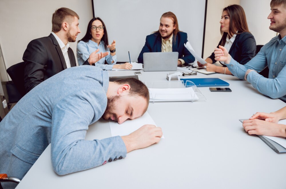 نارکولیپسی: دن کے وقت شدید غنودگی اور اچانک نیند