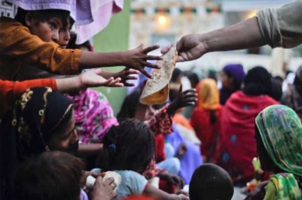 پاکستان میں 60 فیصد سے زائد آبادی صحت بخش غذا خریدنے سے محروم