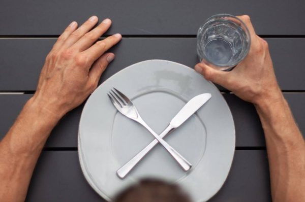 تین دن کھانا نہ کھانے سے جسم میں بڑی تبدیلیاں، تحقیق